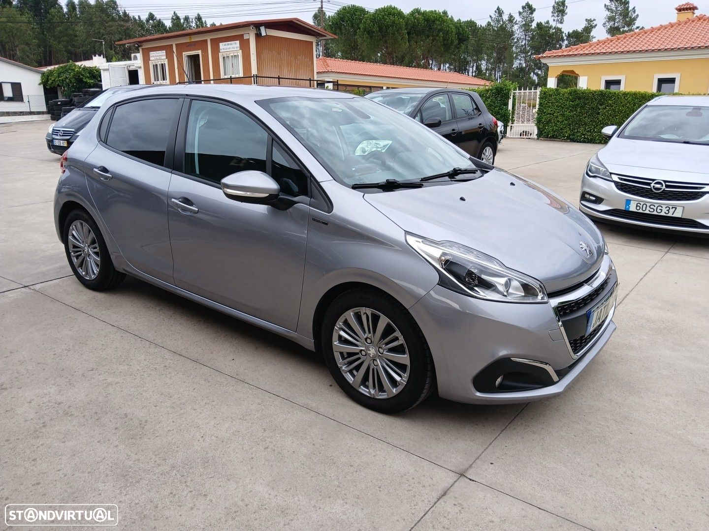 Peugeot 208 1.5 BlueHDi Signature - 5