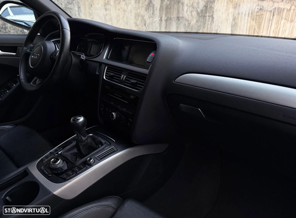 Audi A4 Avant 2.0 TDI Business Line S-line - 46