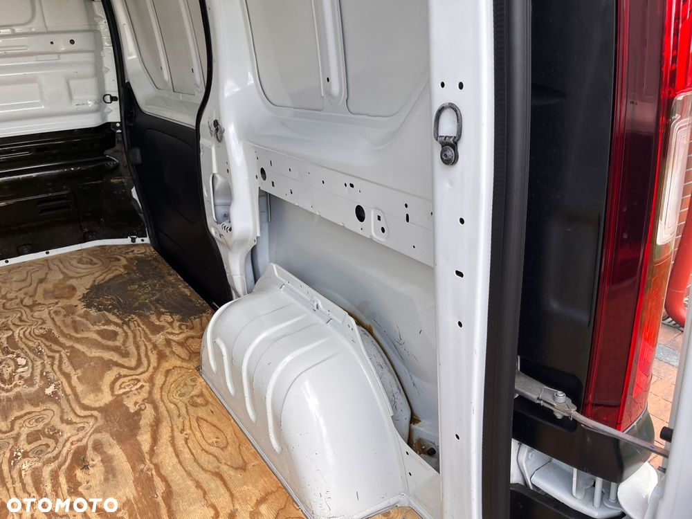 Renault Trafic - 15