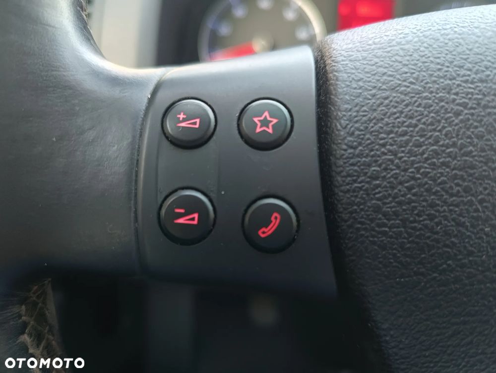 Volkswagen Golf 1.6 United - 24