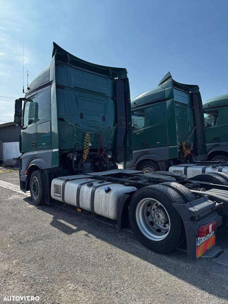 Mercedes-Benz Actros - 8