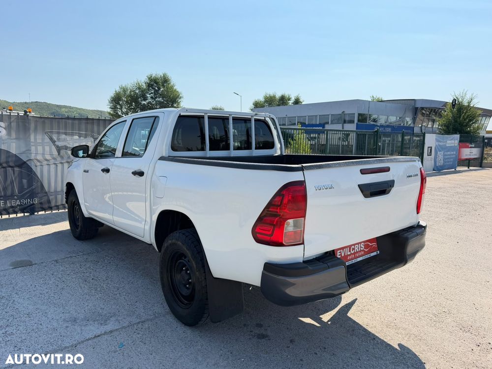 Toyota Hilux 2.4D 150CP 4x4 Double Cab 6MT Style - 7