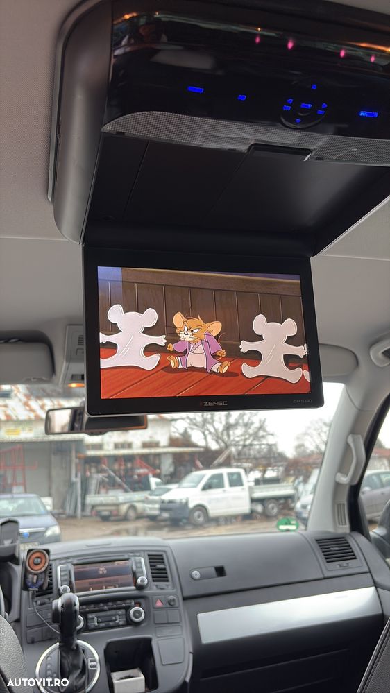 Volkswagen Multivan - 13