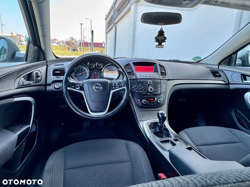 Opel Insignia 1.8 Sport - 9