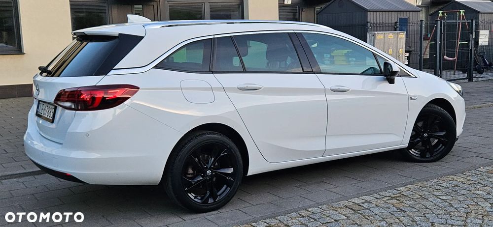 Opel Astra 1.6 D Start/Stop Dynamic - 29