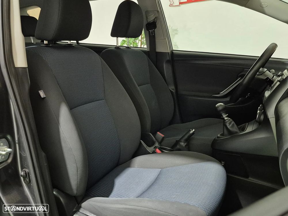 Toyota Verso 1.6 D-4D Comfort - 32