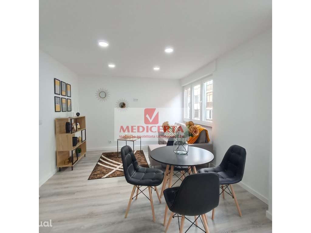 Benfica - T3 Totalmente remodelado - Grande imagem: 2/15