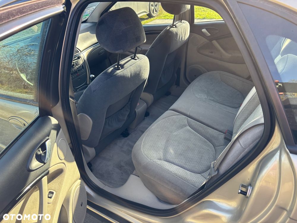 Citroën C5 2.0 HDi Exclusive - 16