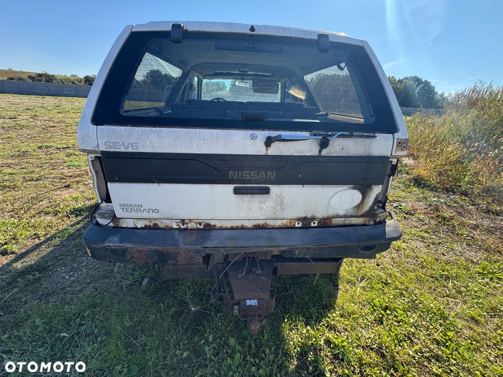 Nissan Terrano 1988 photo 4