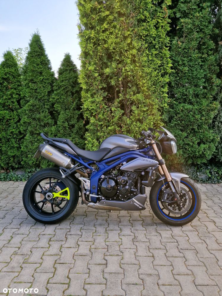 Triumph Speed Triple - 1