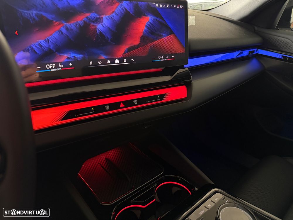 BMW i5 eDrive40 - 33