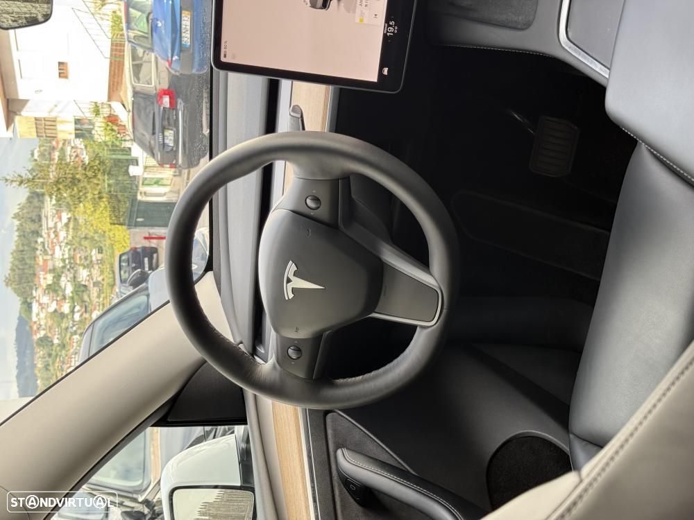 Tesla Model Y Long Range Tração Integral - 14