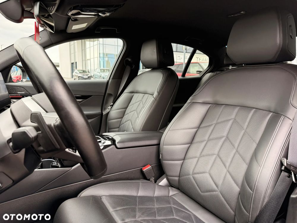 BMW Seria 5 520i - 29