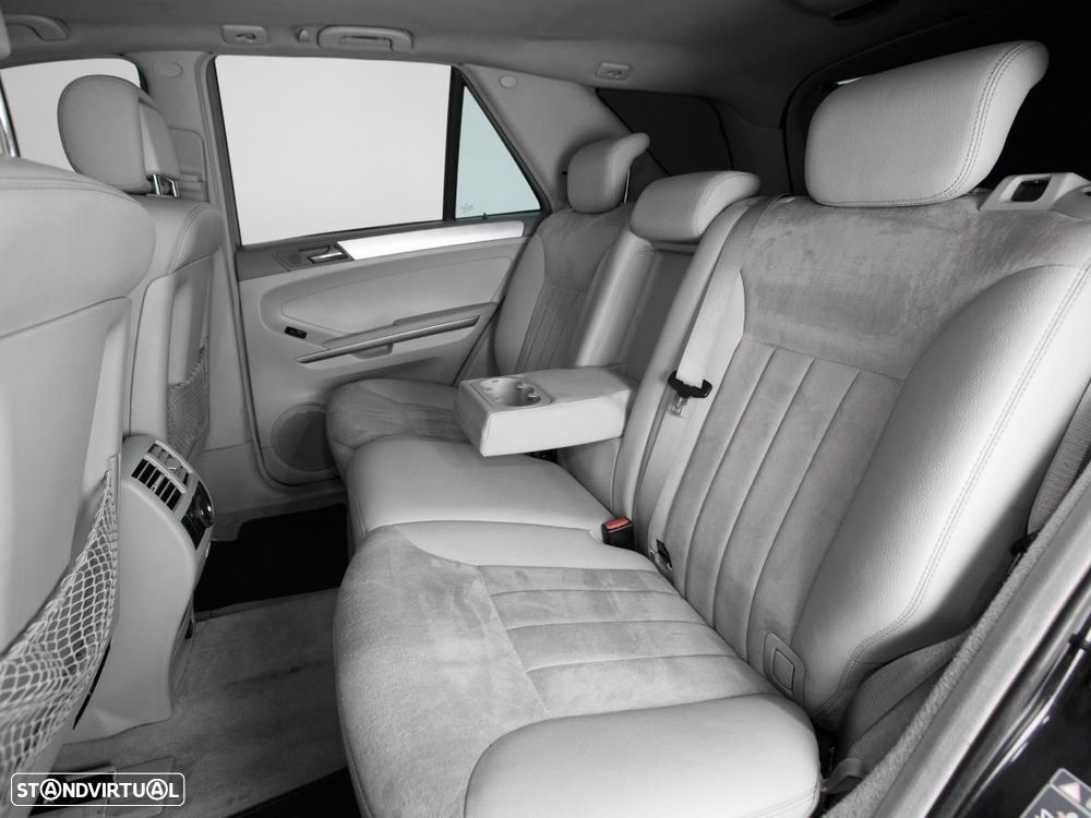 Mercedes-Benz ML 320 - 9