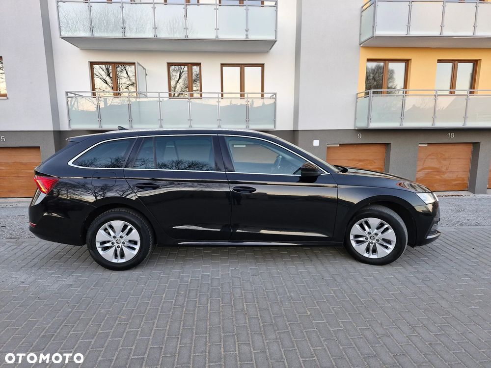 Skoda Octavia 2.0 TDI DSG Edition Plus - 9