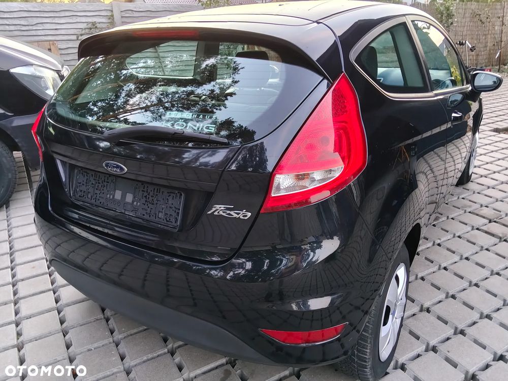 Ford Fiesta - 12