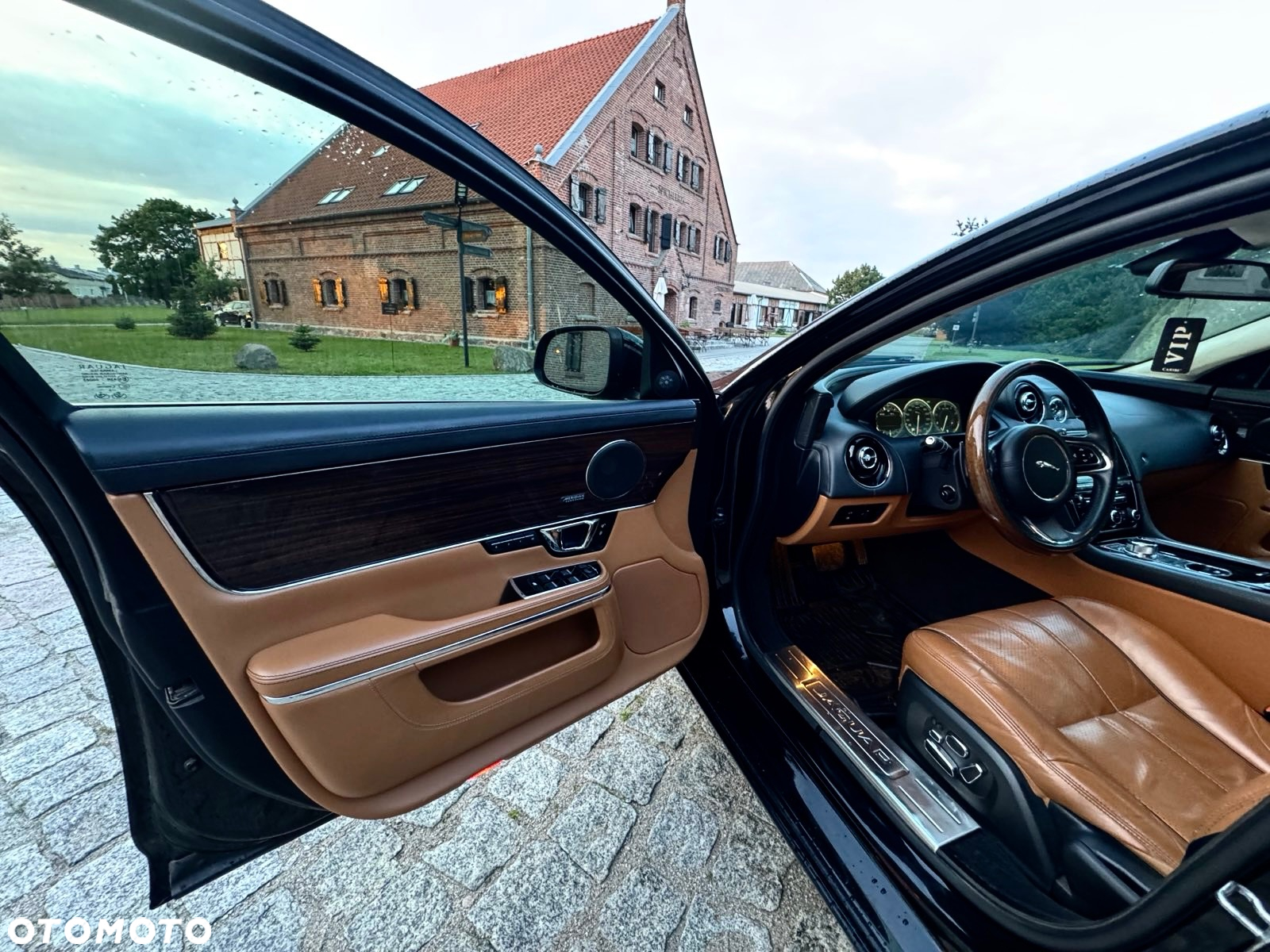 Jaguar XJ 3.0 T AWD LWB Portfolio - 29