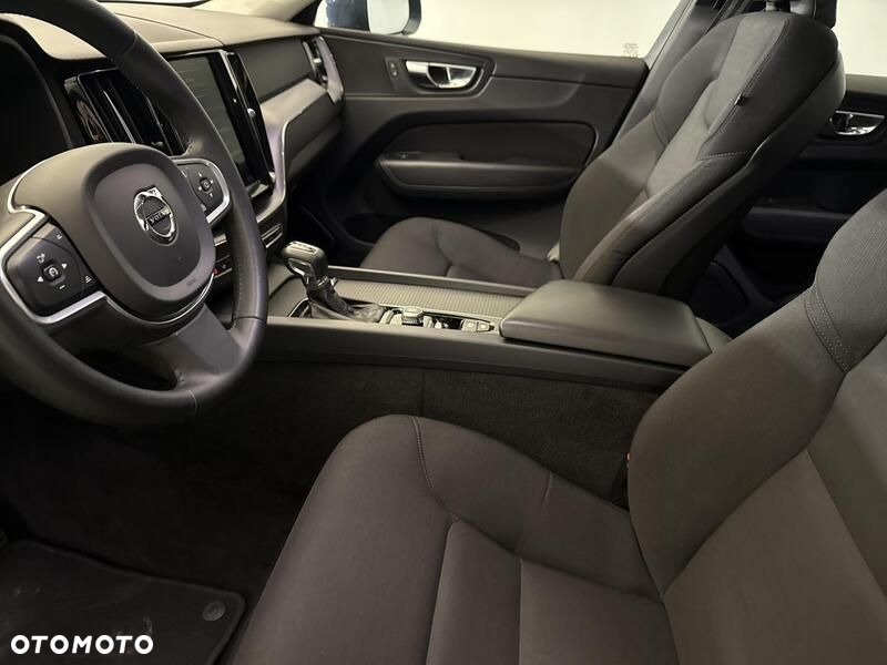Volvo XC 60 D4 Momentum - 11
