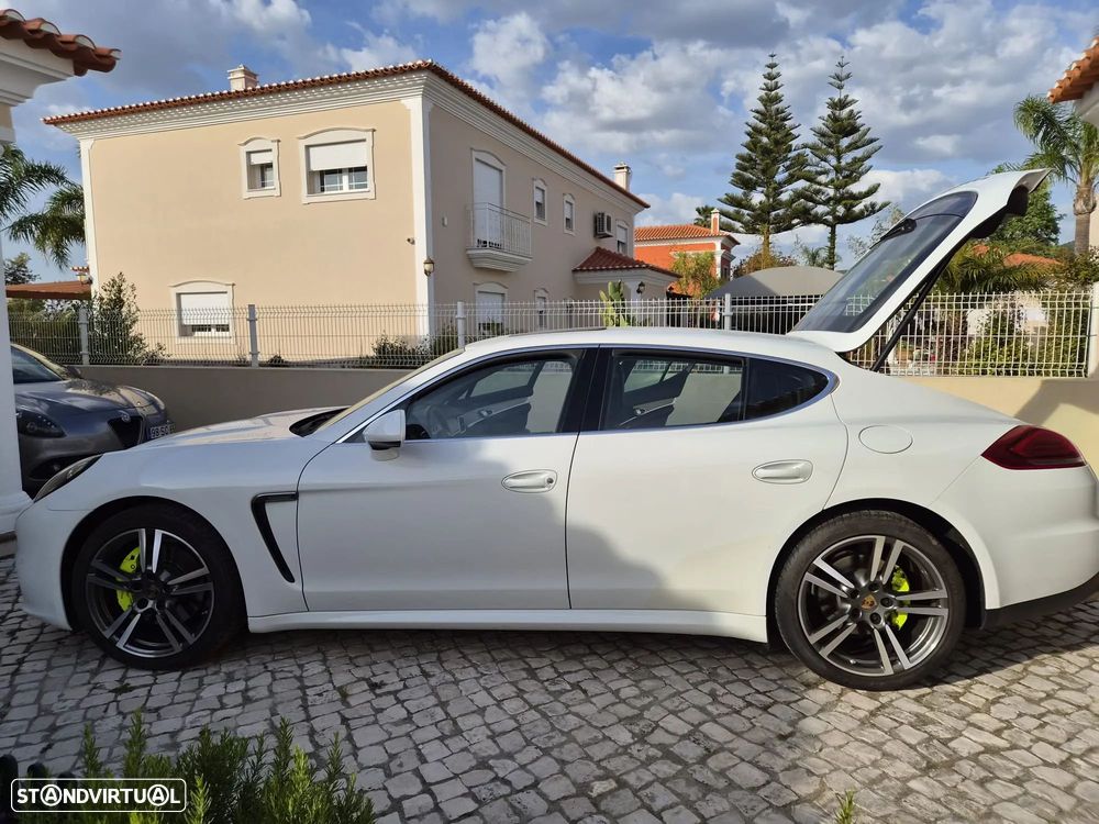 Porsche Panamera - 3