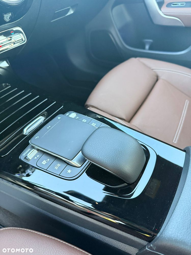 Mercedes-Benz CLA 200 7G-DCT AMG Line - 17