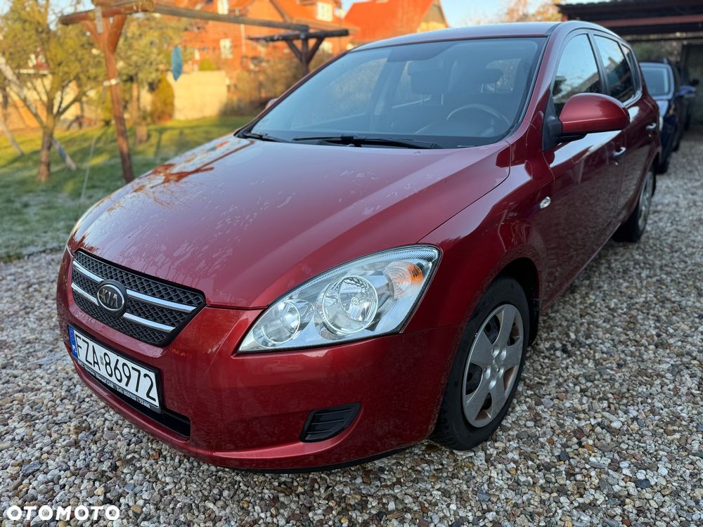 Kia Ceed 1.4 CVVT LX Basis - 1