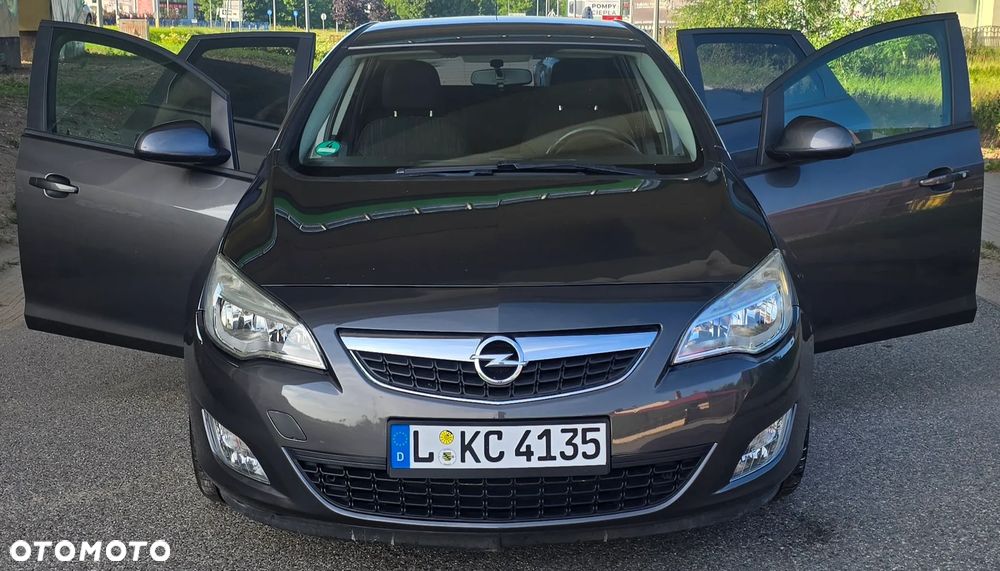 Opel Astra 1.6 Edition 111 Jahre - 9