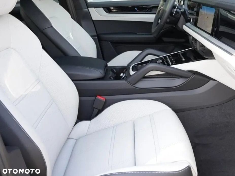 Porsche Cayenne - 11