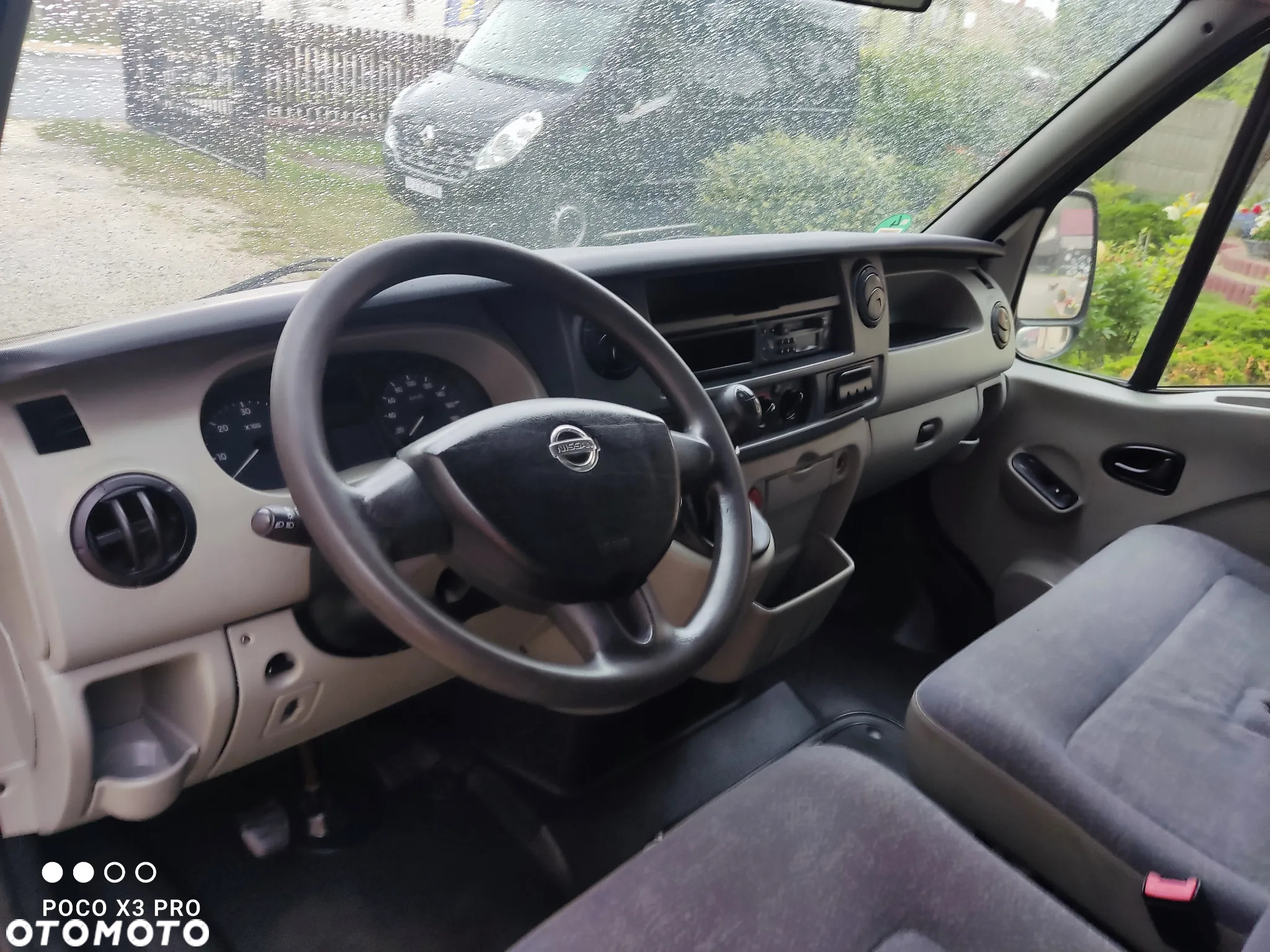Nissan Interstar - 18