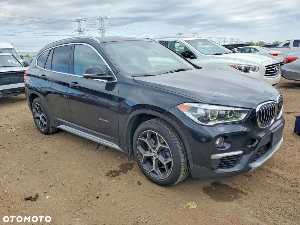 BMW X1 xDrive25i Sport Line - 2
