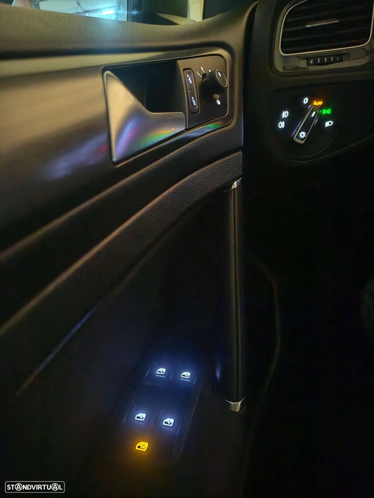 VW Golf Variant 1.6 TDi Confortline - 11