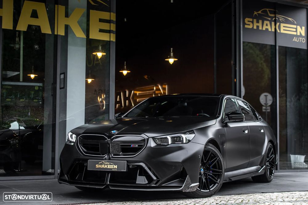 BMW M5 xDrive - 1