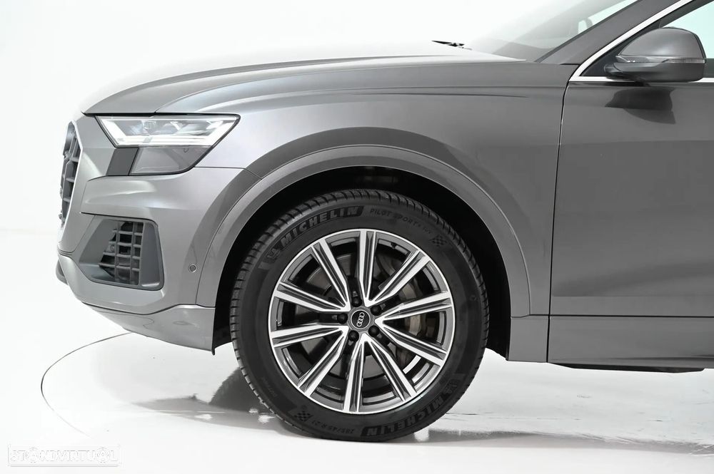 Audi Q8 55 TFSIe quattro Tiptronic - 17
