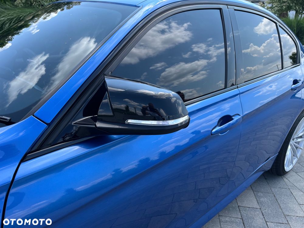 BMW Seria 3 328i M Sport - 5