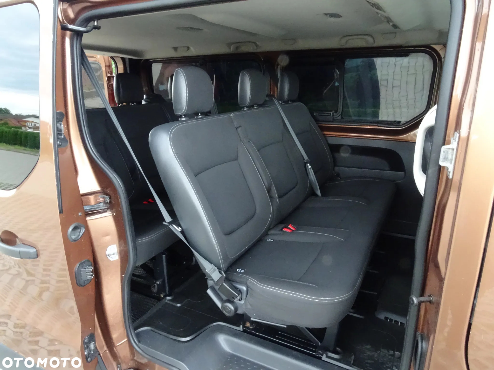 Renault Trafic SpaceClass 1.6 dCi - 9