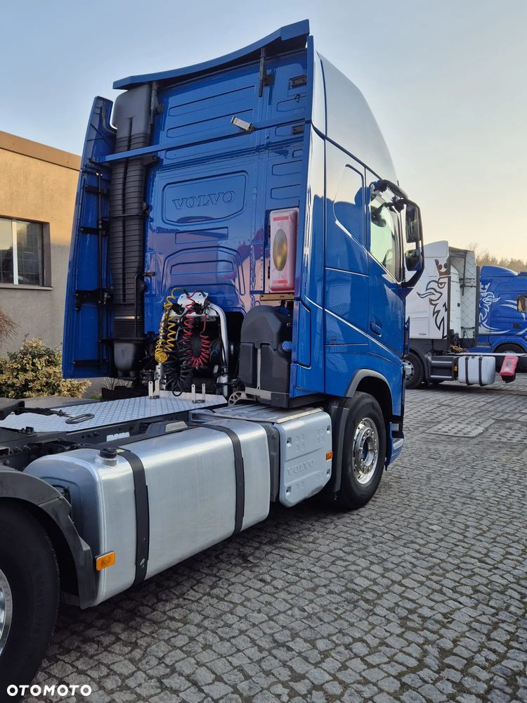 Volvo FH GLOBETROTTER - 10
