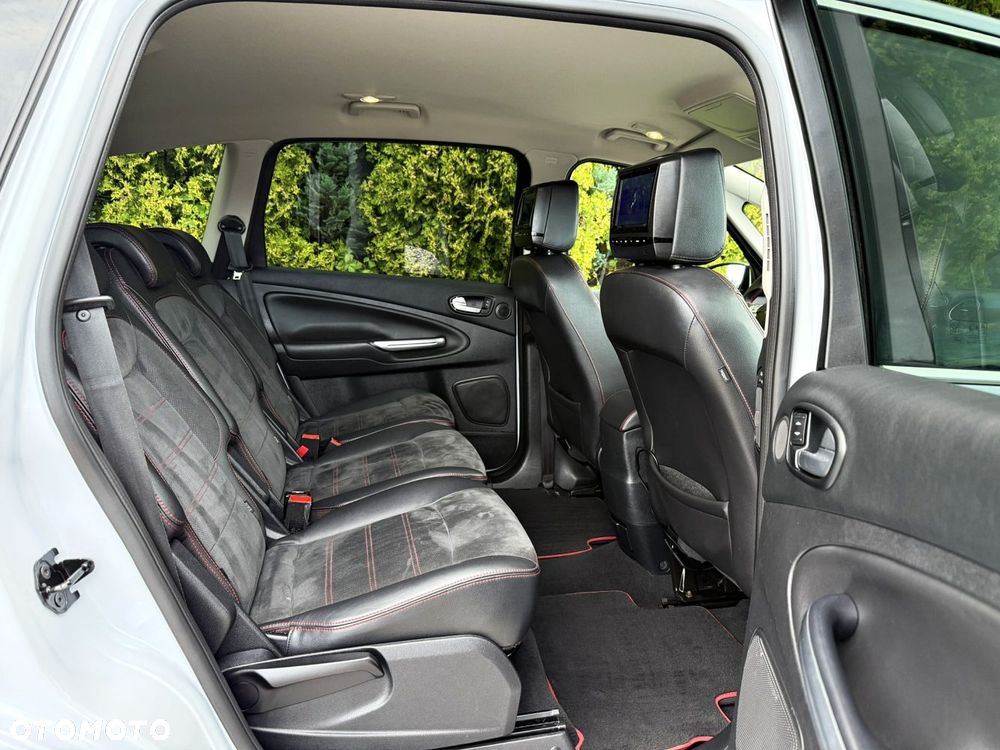 Ford S-Max - 37
