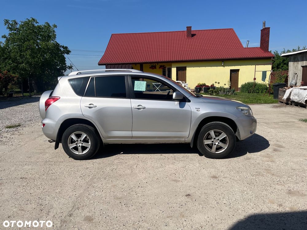 Toyota RAV4 2.2 D-4D 4x4 - 2