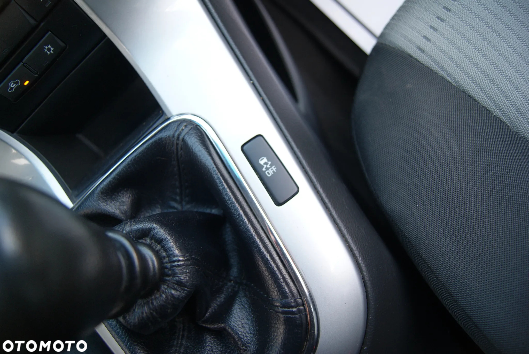 Chevrolet Cruze Station Wagon 1.6 LS - 26
