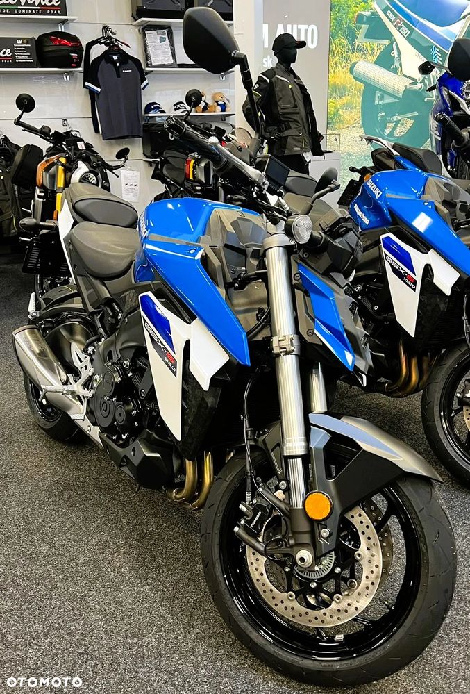 Suzuki GSX - 15