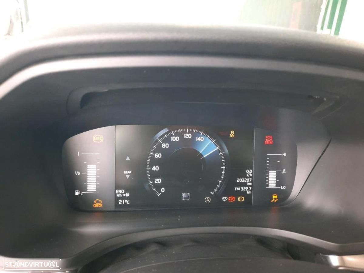 Volvo V60 2.0 D3 Momentum - 7