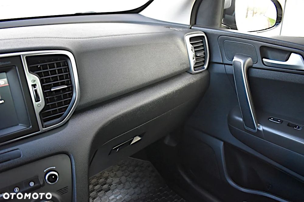 Kia Sportage 1.6 GDI 2WD Black Edition - 32