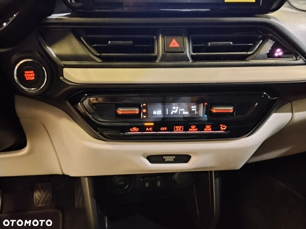Suzuki Swift 1.2 Dualjet SHVS Premium Plus - 11