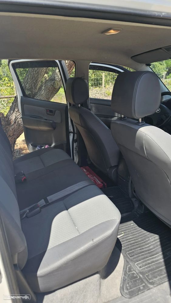 Toyota Hilux 2.5 D-4D 4WD CD CM AC - 11