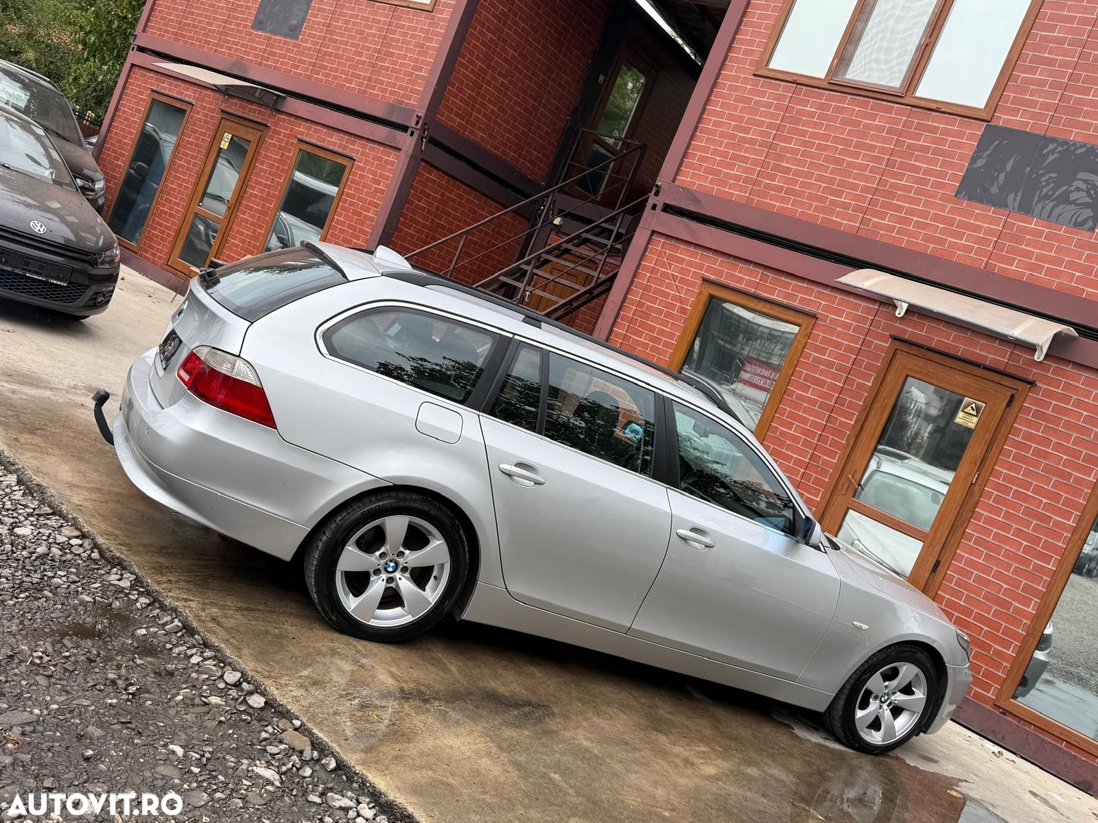 BMW Seria 5 520d Touring Aut. - 3