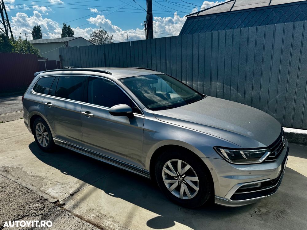 Volkswagen Passat 2.0 TDI DSG (BlueMotion Technology) Comfortline - 1
