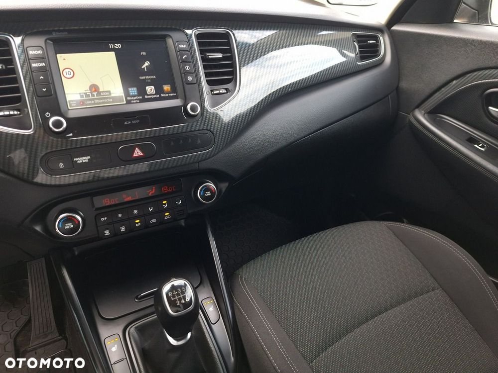 Kia Carens 1.6 GDI L - 18