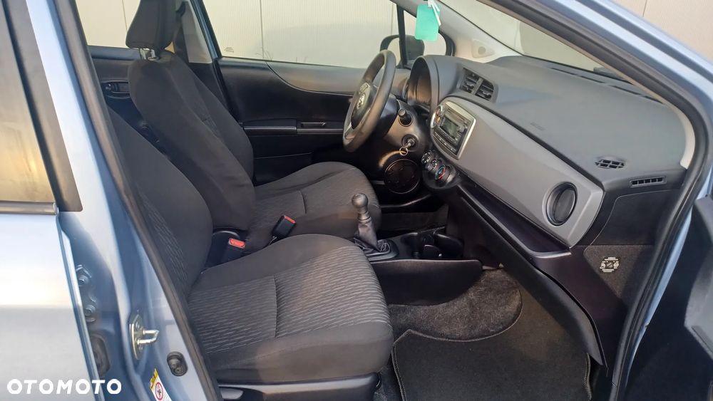 Toyota Yaris 1.0 VVT-i - 12