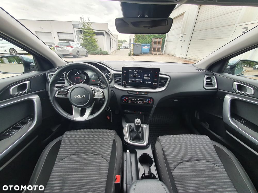 Kia Ceed 1.5 T-GDI M - 27