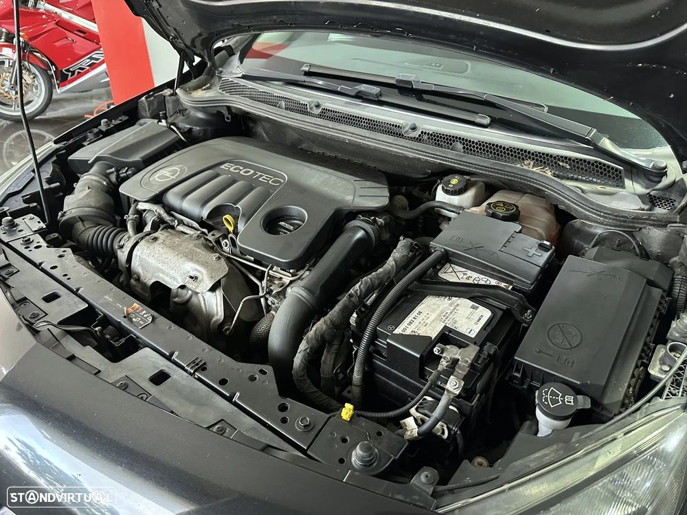 Opel Astra Sports Tourer 1.6 CDTi Executive S/S - 23