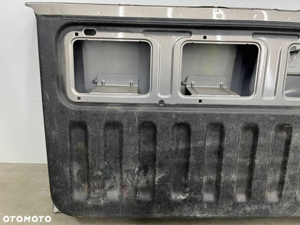 Klapa bagażnika VW Amarok I 2h tylna burta 2012-2020r. - 7